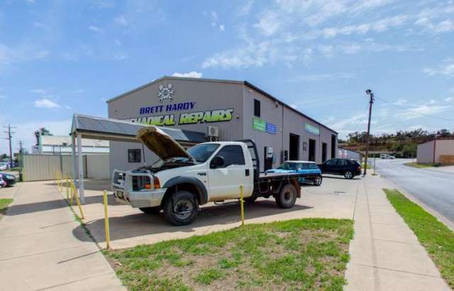 Brett Hardy Mechanical Repairs Young workshop gallery image
