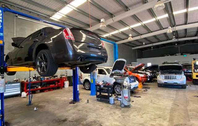 Matt Hall's Bunbury Premium Service Centre workshop gallery image