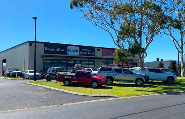 Matt Hall's Bunbury Premium Service Centre workshop gallery image
