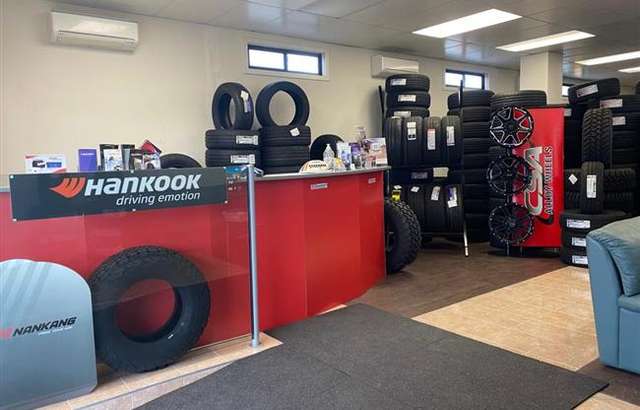 Royal Tyres SA workshop gallery image