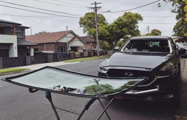 Quickglass Windscreens workshop gallery image