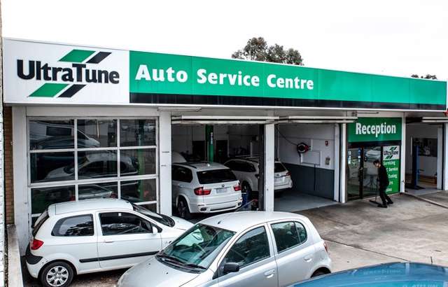 Ultra Tune Belconnen workshop gallery image