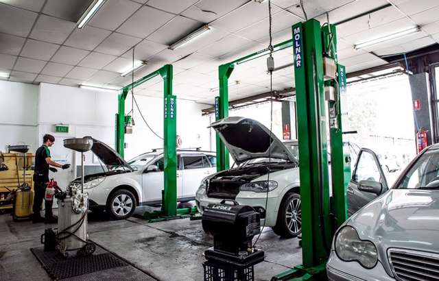 Ultra Tune Belconnen workshop gallery image