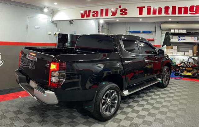 Wally's Tinting workshop gallery image