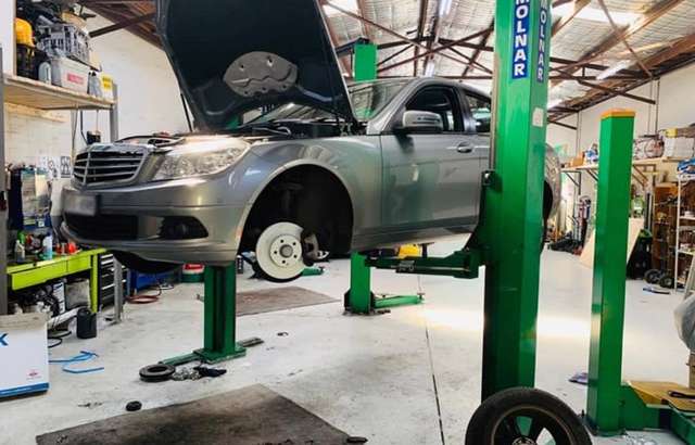 Ultra Tune North Melbourne workshop gallery image