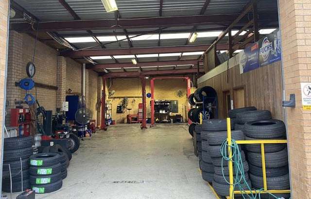 Newcastle Carmotive and Tyres workshop gallery image