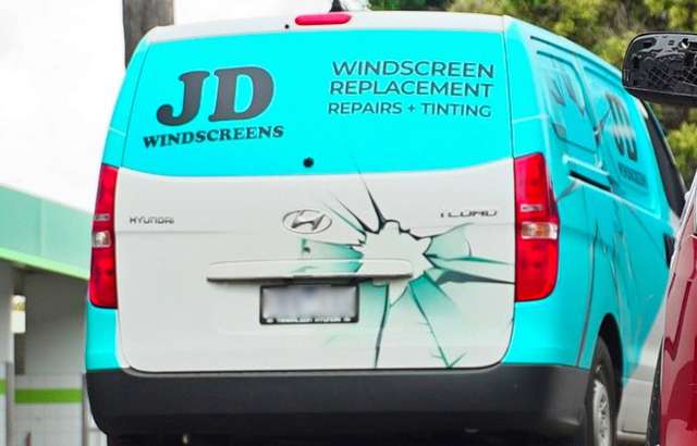 JD Windscreens Gold Coast workshop gallery image