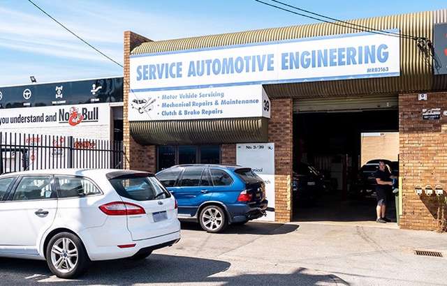 Service Automotive Engineering workshop gallery image