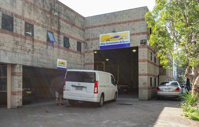 Ibby Automotive & Tyres workshop gallery image