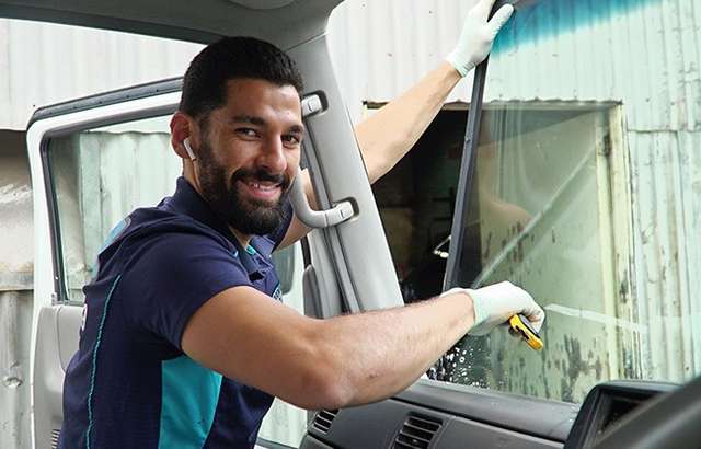 JD Windscreens Sunshine Coast workshop gallery image