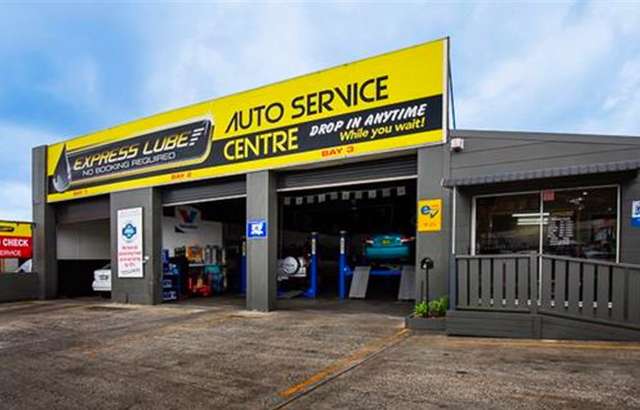 Express Lube Erina workshop gallery image