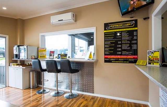 Express Lube Erina workshop gallery image