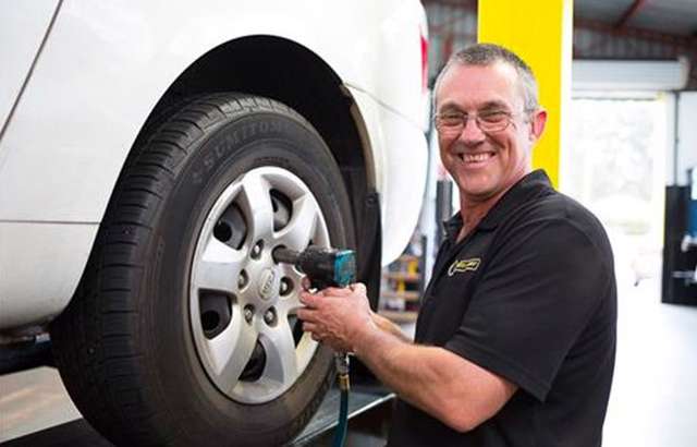 Express Lube Woy Woy workshop gallery image
