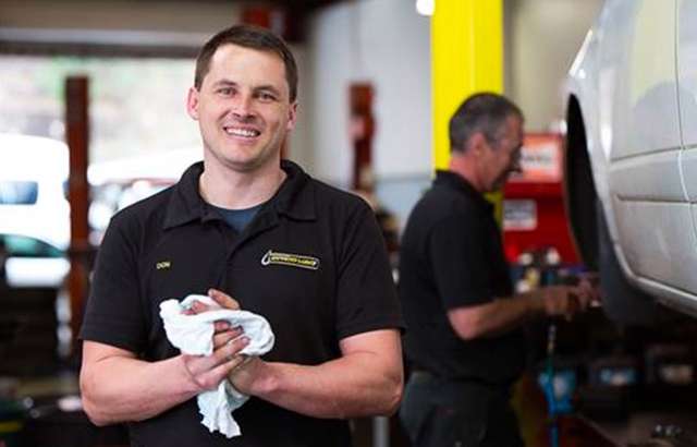 Express Lube Woy Woy workshop gallery image