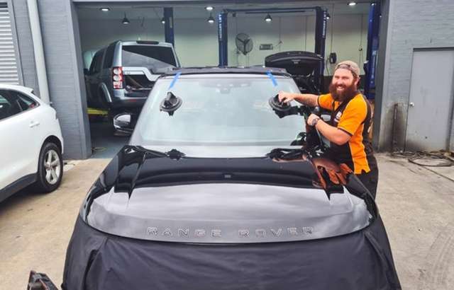 MJR Auto Glass ACT workshop gallery image