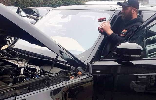 MJR Auto Glass ACT workshop gallery image