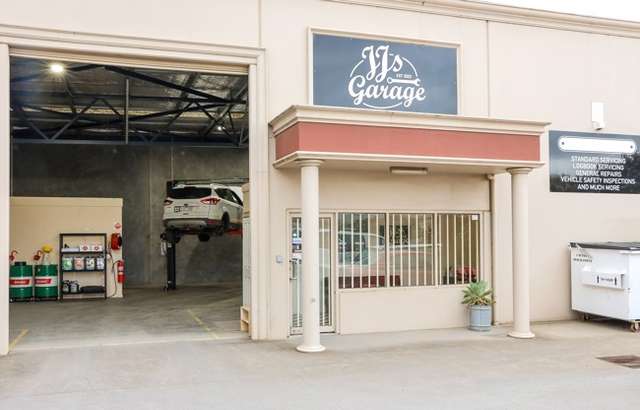JJ's Garage workshop gallery image