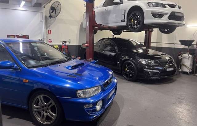 Toptek Automotive workshop gallery image
