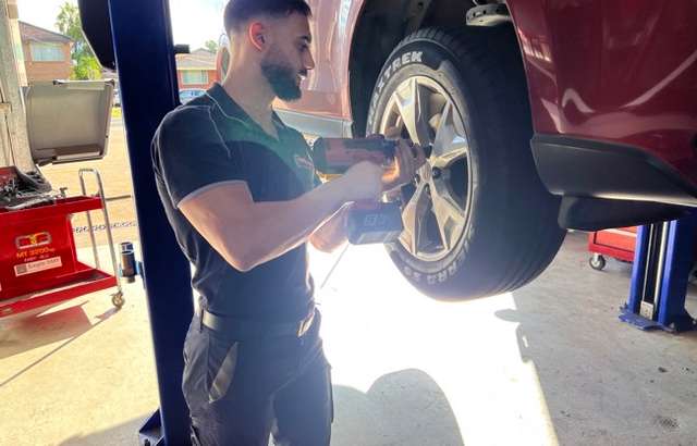 Frank Molluso's Tyre and Auto Repairs workshop gallery image