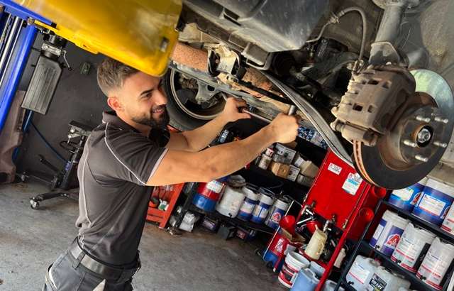 Frank Molluso's Tyre and Auto Repairs workshop gallery image