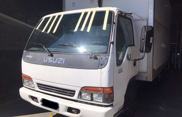 Arby's Autoglass workshop gallery image