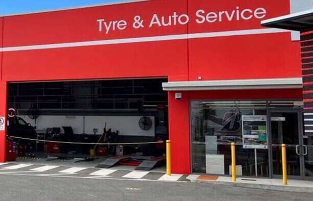Bridgestone Select Tyre & Auto Embleton workshop gallery image