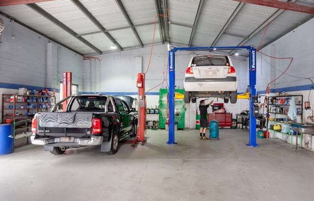 Bundall Mechanical Repairs workshop gallery image