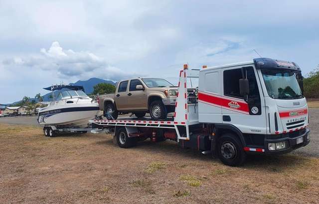 Castle Towing workshop gallery image