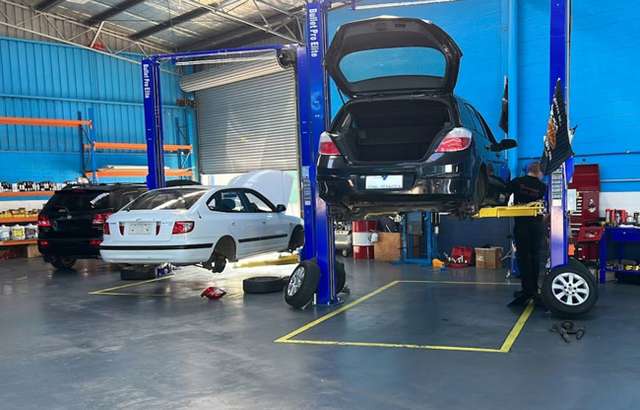 RR Motor Service Geelong workshop gallery image