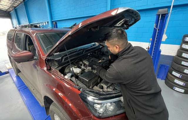 RR Motor Service Geelong workshop gallery image
