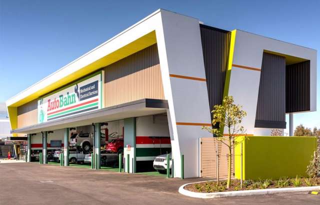 Autobahn Mechanical and Electrical Service Butler workshop gallery image