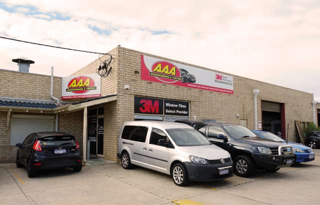 AAA Windscreens and Tinting Wangara workshop gallery image