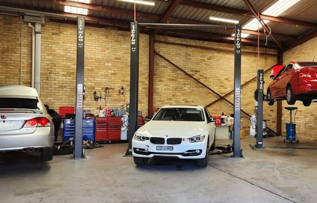 Mustang Auto Repairs workshop gallery image
