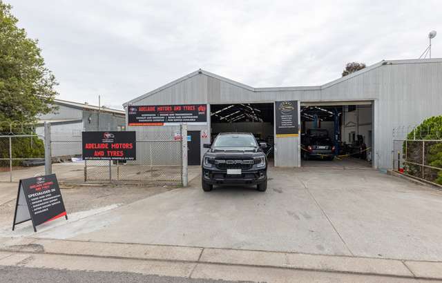 Sidhu Automotives - Adelaide motors and tyres workshop gallery image
