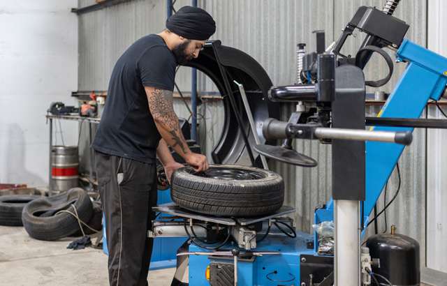 Sidhu Automotives - Adelaide motors and tyres workshop gallery image