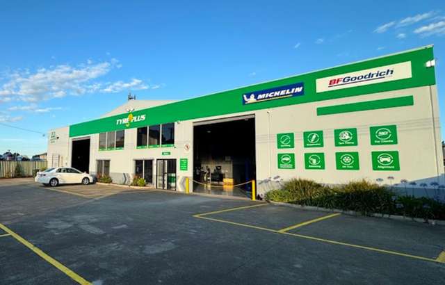 TyrePlus Melton workshop gallery image