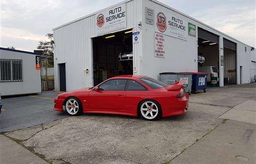 JR Auto Service workshop gallery image
