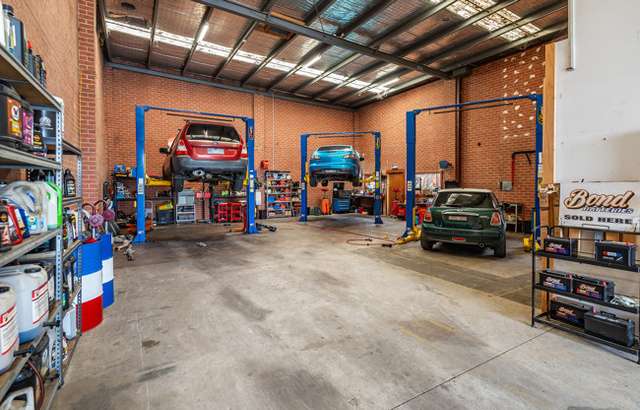Top Care Motors workshop gallery image