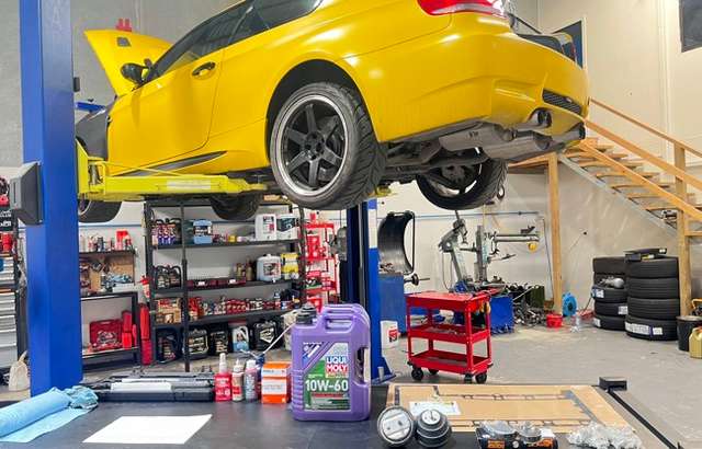 Old2 Automotive workshop gallery image