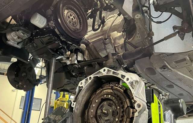 Old2 Automotive workshop gallery image