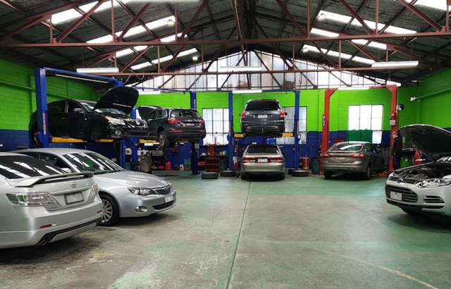 AutoPlus Fawkner workshop gallery image
