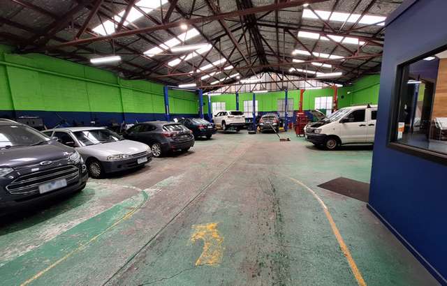 AutoPlus Fawkner workshop gallery image