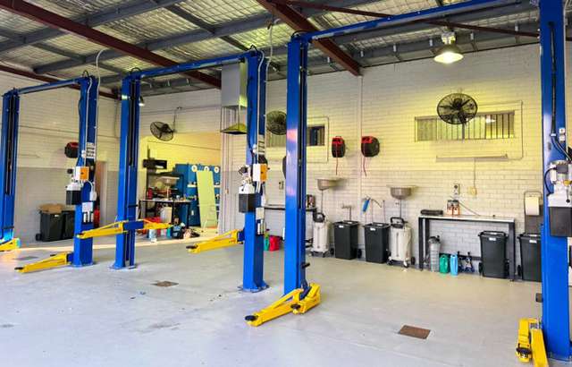 Ultra Tune Beechboro workshop gallery image