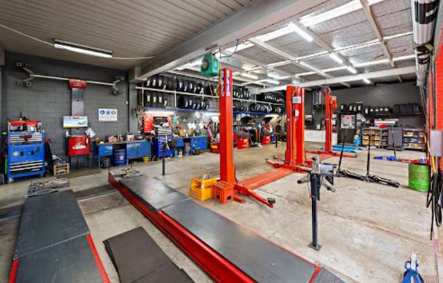 Bridgestone Select Tyre & Auto Werribee workshop gallery image
