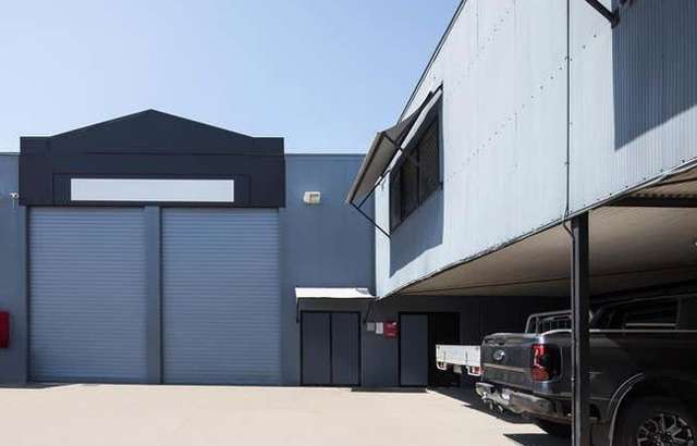 FIXACAR Virginia workshop gallery image