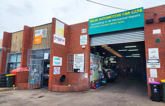 Selik Automotive Car Care workshop gallery image
