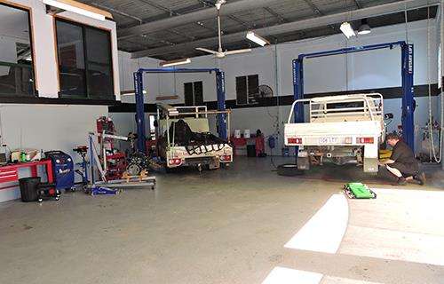 Kunda Park Automotive workshop gallery image