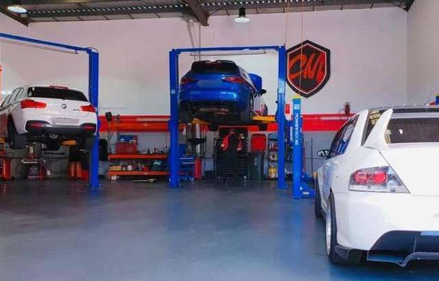 Coorparoo Mechanics workshop gallery image