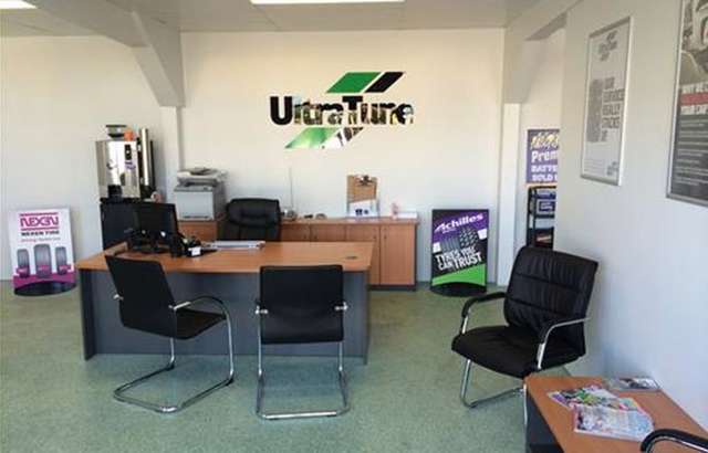 Ultra Tune South Fremantle workshop gallery image