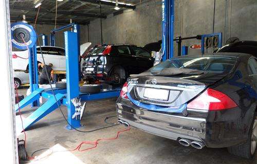 BPS Autos workshop gallery image